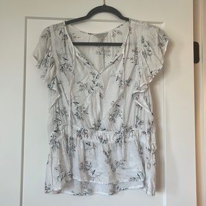 Lucky flutter sleeve floral top